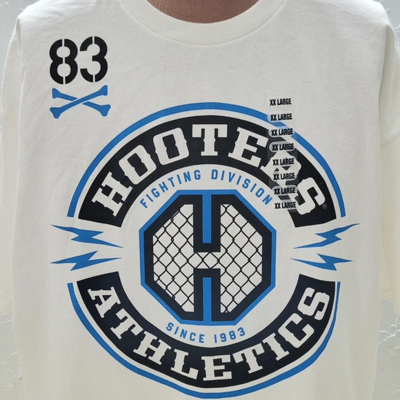 Rare Tapout X Hooters Collab Tee Shirt Size XXL - Picture 2 of 6